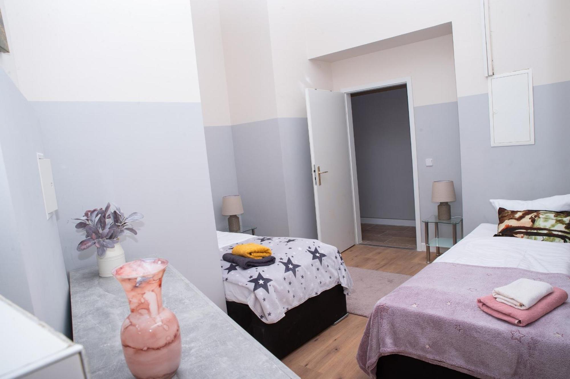Big 4rooms Kurfuerstendamm * Berlijn